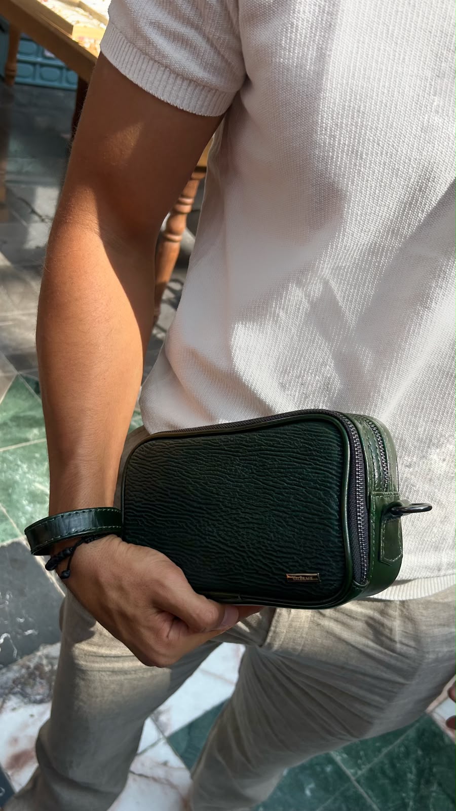 Puro Verde Squalo crossbody in pelle di squalo