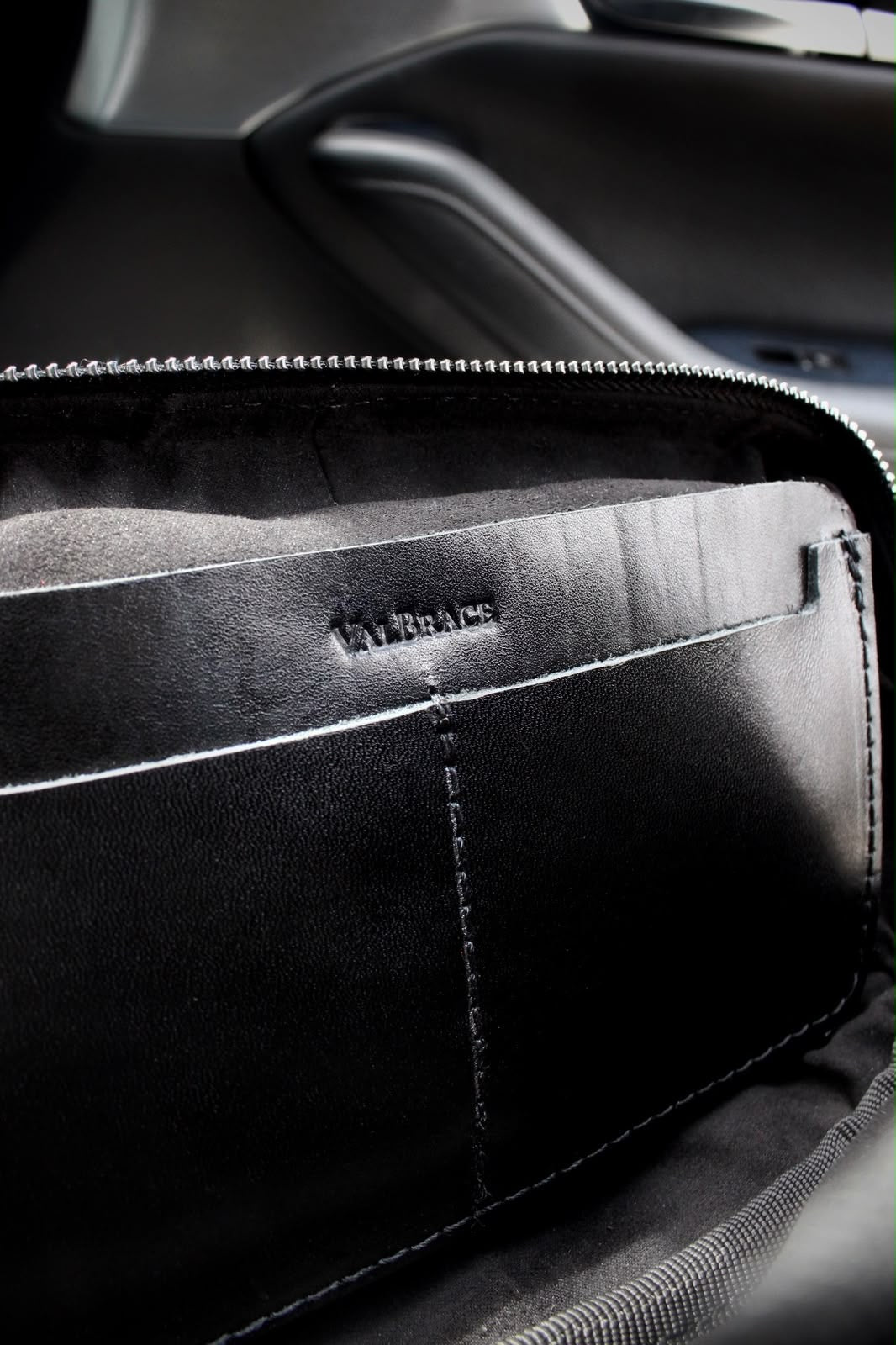 Ombra Crossbody in pelle di razza